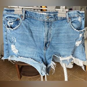 Abercrombie & Fitch high rise mom short, 20/35
